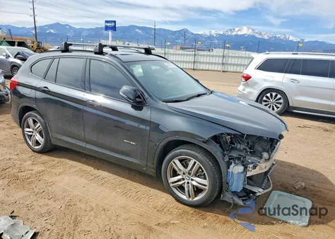 2018 BMW X1 xDrive28I из США, поврежденный, VIN WBXHT3C36J5K27380